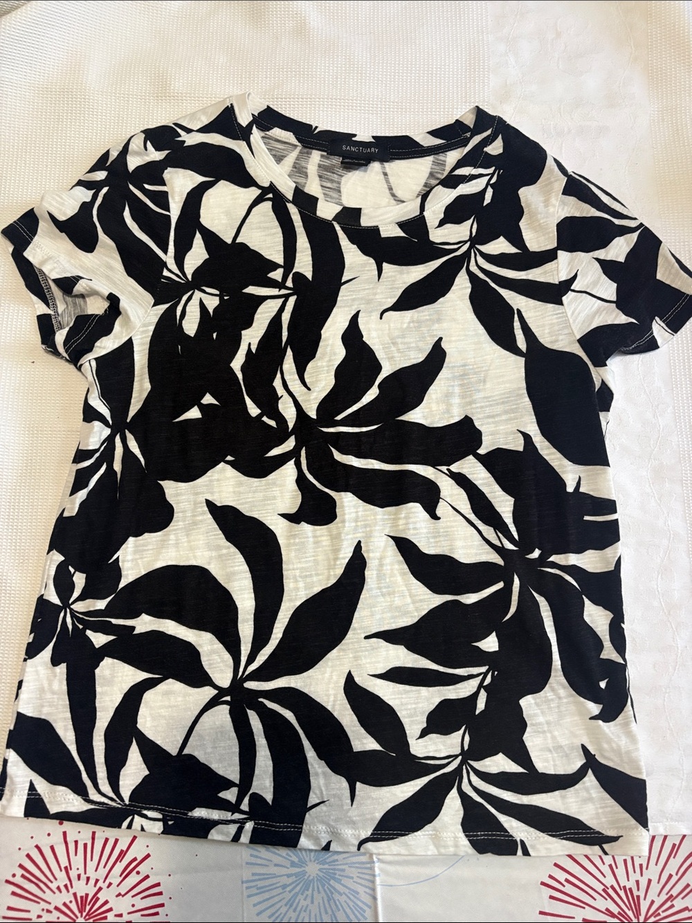 SANCTUARY BLACK AND WHITE T SHIRT